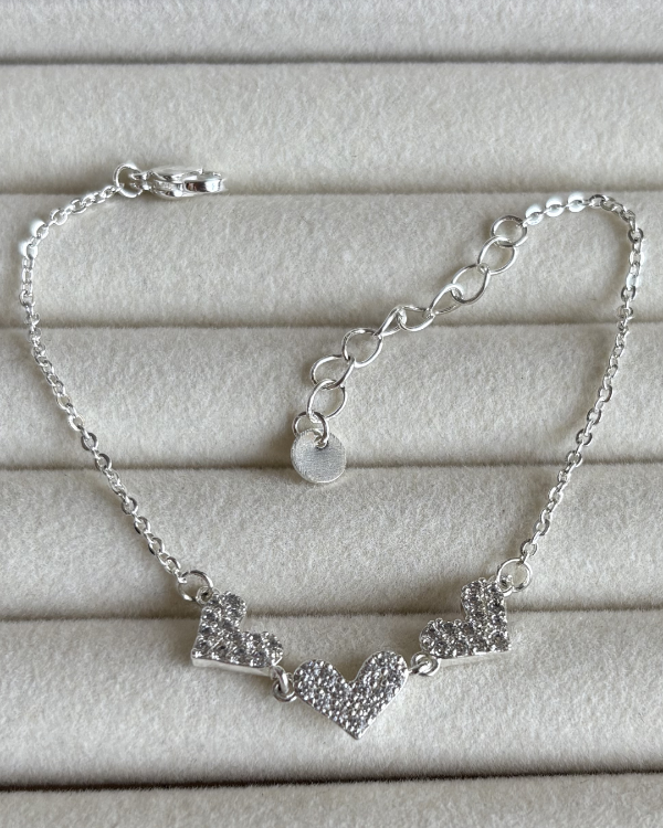 Producto - Pulsera tres corazones de acero blanco 17-21cm