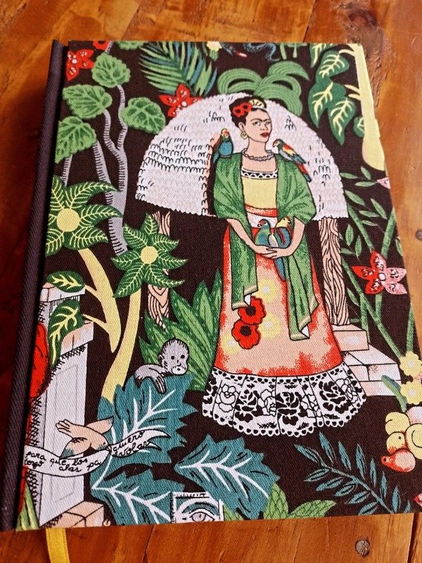 Producto - Cuaderno / Grimorio Frida mediano