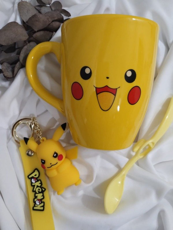 Producto - TAZA Y LLAVERO DE PICACHU 2