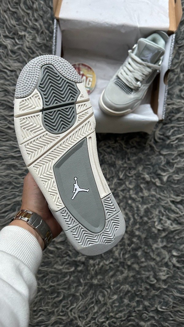 Producto - JORDAN RETRO 4 FROZEN MOMENTS - 3