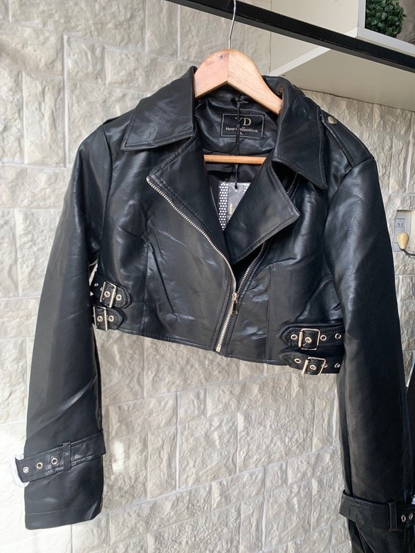 Producto - Campera de cuero crop