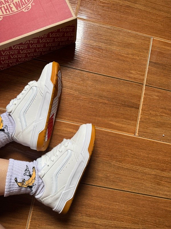 Producto - VANS HYLANE CARAMELO