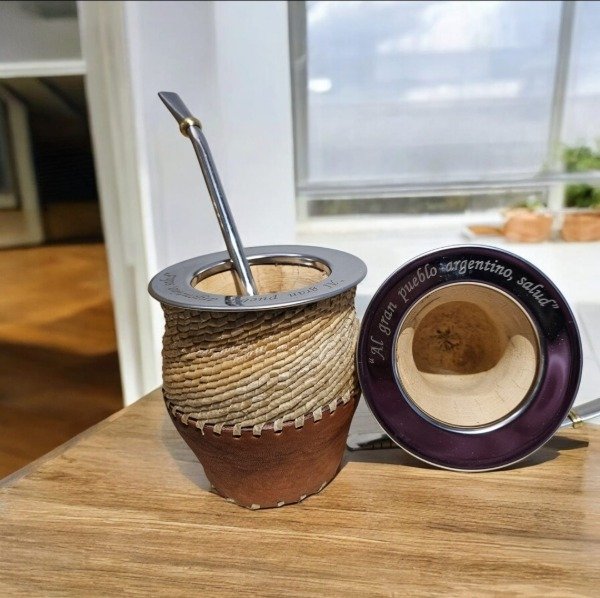 Producto - Mate calabaza de tiento y cuero