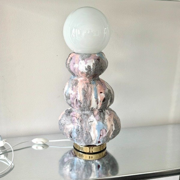 Producto - Stone Lamp texturada #1 base Dorada