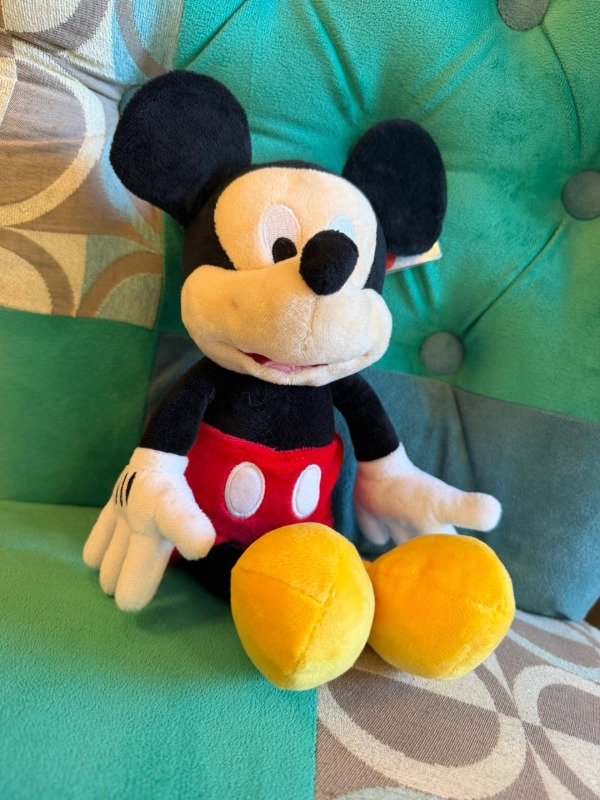 Producto - Peluche Mickey chico - 30 cm (Efectivo: 39.920)