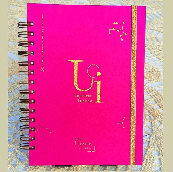 Producto - Universo Intimo FUCSIA / Cuaderno A5 Notar con Brillo Sectorizado
