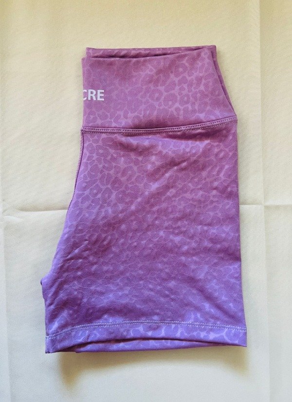 Producto - Calza corta gofrada lila