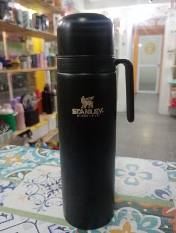Producto - Termo Media Manija Stanley Negro