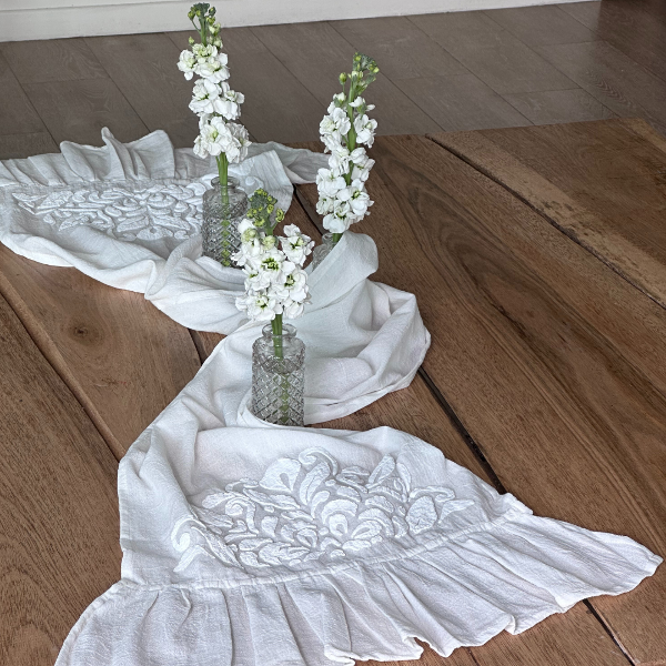 Producto - Camino de mesa Alumine