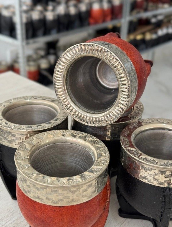 Producto - IMPERIAL  DELUXE ALPACA Virola alpaca cincelada e interior de acero.