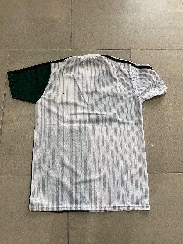 Liverpool verde y blanca retro — imagen 2