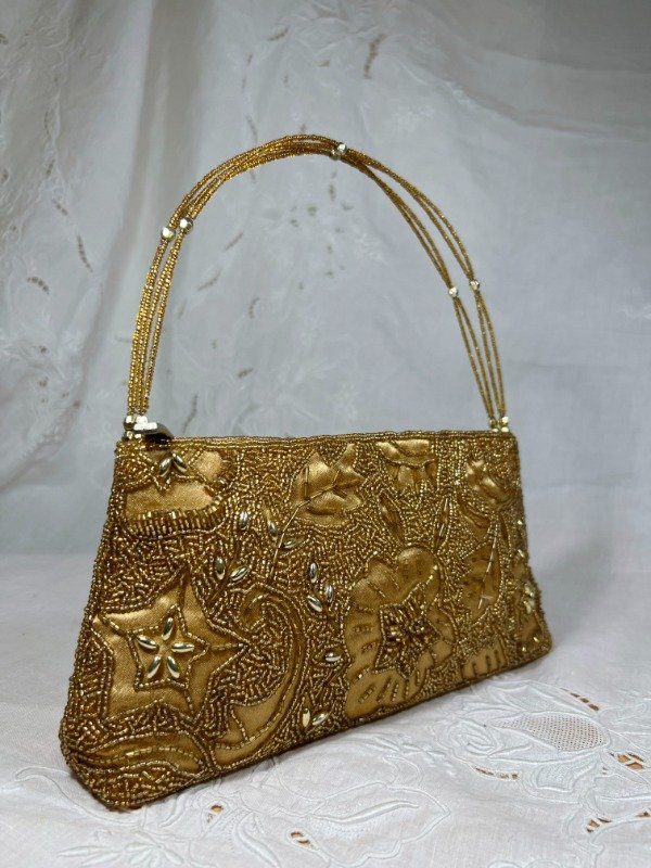 Producto - Cartera dorada vintage