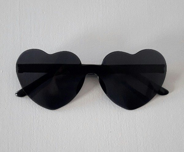 Producto - Lentes corazón negro