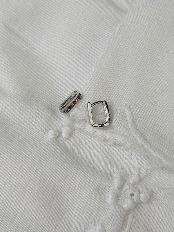 Producto - Argollitas Mini Strass (ACERO QUIRÚRGICO) - 0