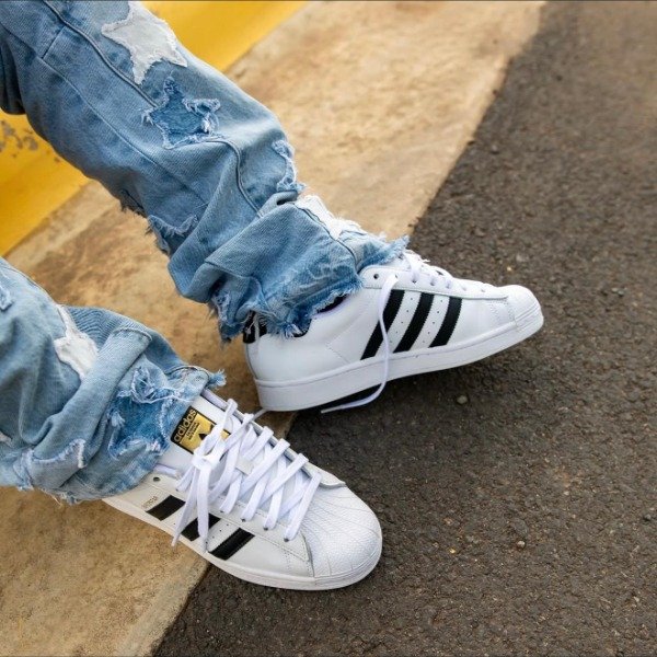 Producto - SUPER STAR BLANCO Y NEGRO