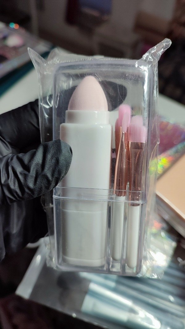 Producto - Kit esponja y brochas