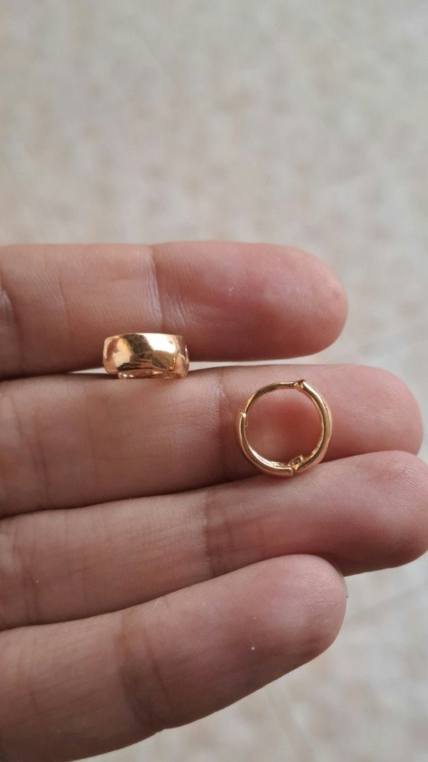 Producto - Argollas semijoya de oro 4mm x 11mm Lisas modelo antialérgico (unidad)