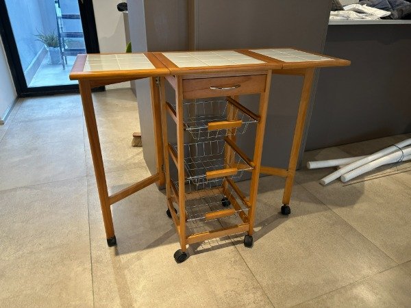 Producto - MESITA AUXILIAR DE COCINA CON SOPORTE DE BOTELLAS 37x37x78 #12150