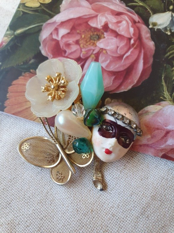 Producto - LUCERO Broche Masquerade Garden Ball