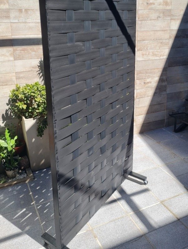 Producto - Divisor de ambientes simil rattan móvil ,biombo.