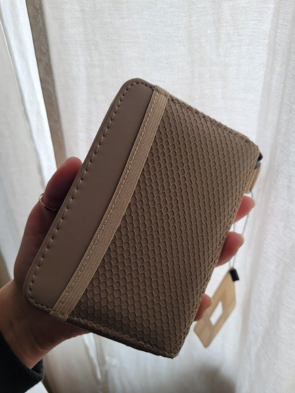 Producto - Billetera Beige chica doble con bolsillo trasero - Amayra - 2
