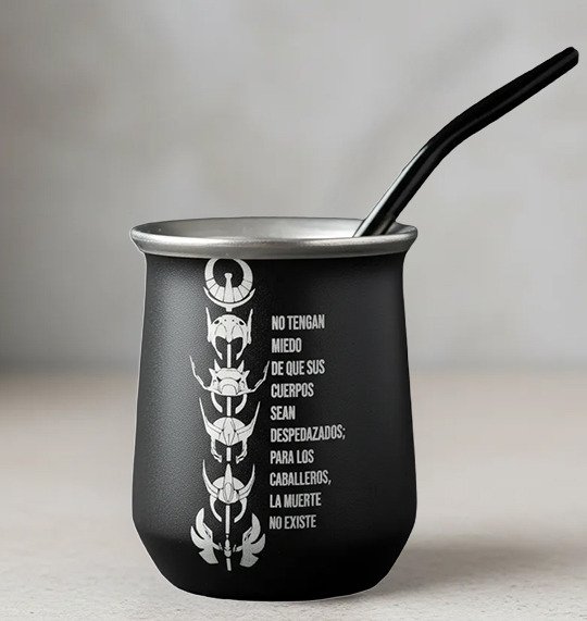 Producto - Mate De Acero Inoxidable Grabado Bombilla Saint Seiya