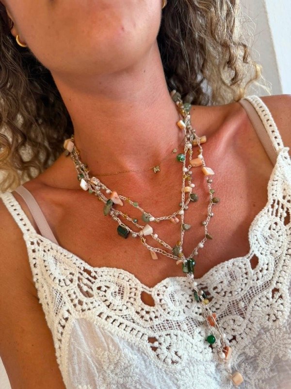 Producto - COLLAR MIL VUELTAS - verde claro con beige
