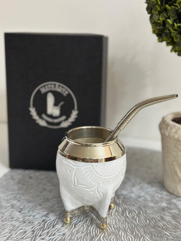 Producto - MATE TORPEDO REPUJADO COLOR BLANCO
