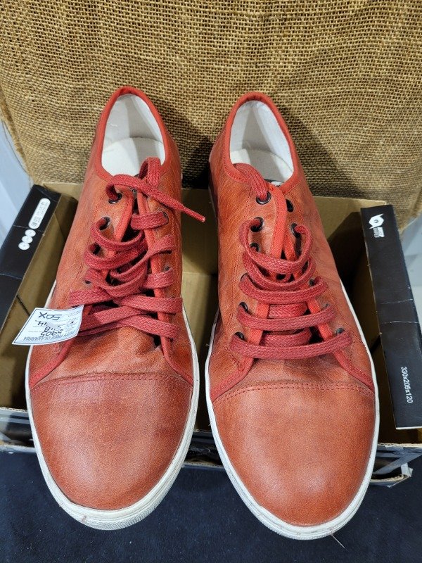 Producto - Zapatillas HONKY TONK rojas de cuero Talle 44 - PRECIO: 50X
