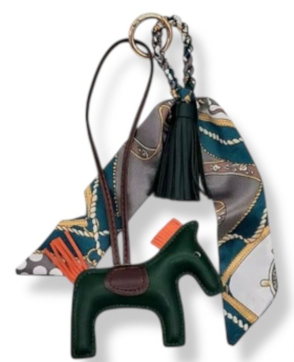 Producto - CHARM HORSE MALVA