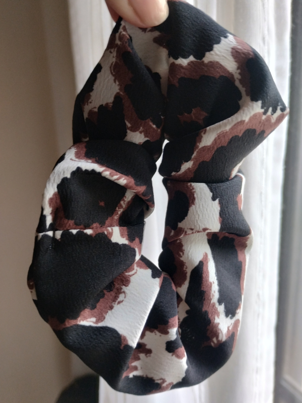 Producto - Scrunchie Pantera