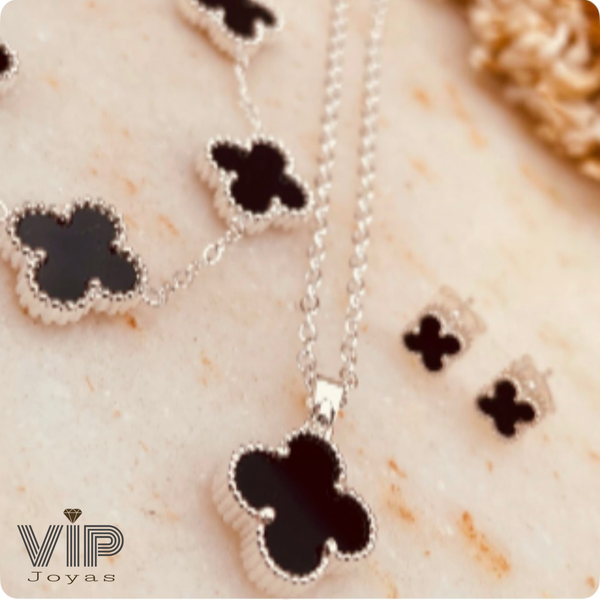 Producto - Set Black Clover Acero Blanco