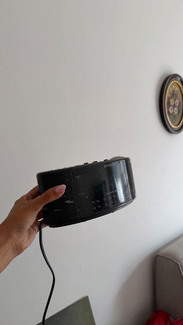 Producto - Radio reloj digital aiwa