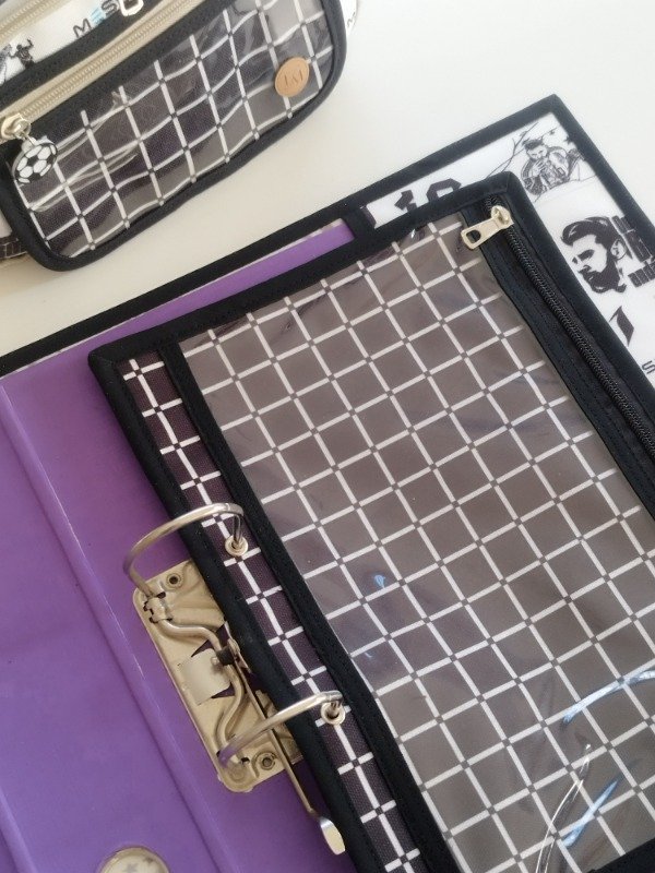 Producto - Estuche Antonia A4 o bibliorato cuadrille negro