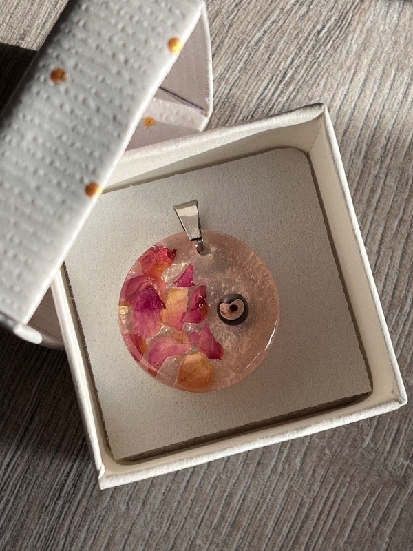 Producto - Dije mes rosa conmemorativo - 0