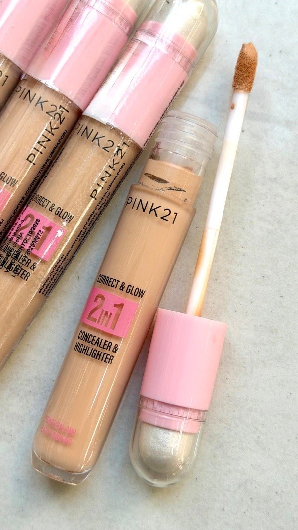 Producto - CORRECTOR E ILUMINADOR -PINK 21