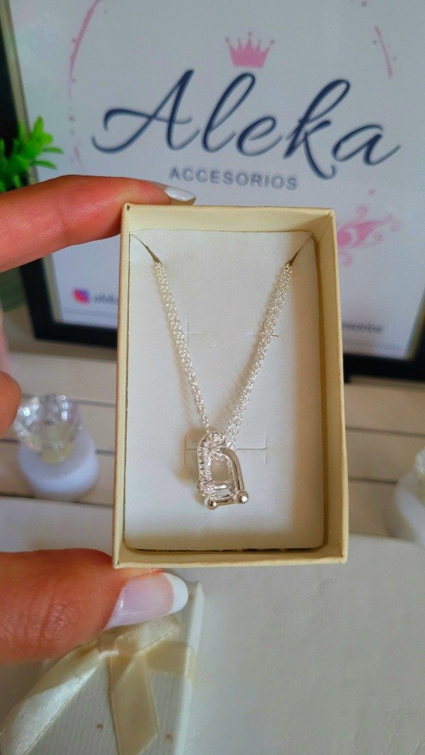Producto - Collar entrelazado con micro pave de acero blanco - 0