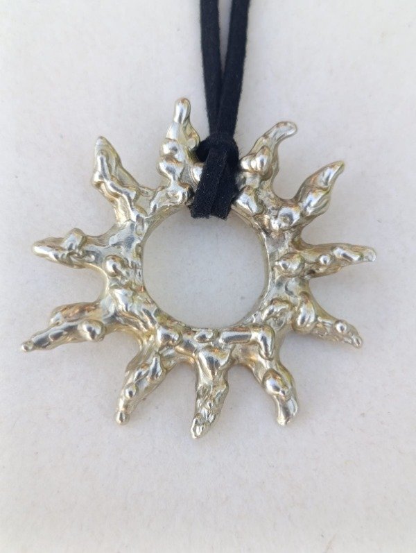 Producto - COLGANTE SOL PUNTOS