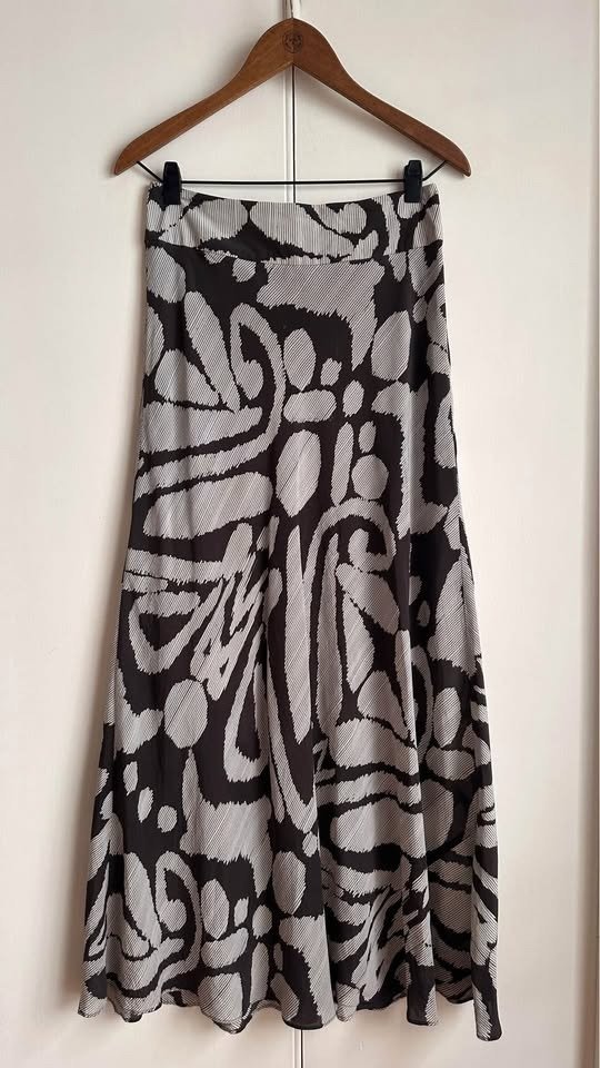 Producto - Maxi falda de seda Banana Republic Talle S