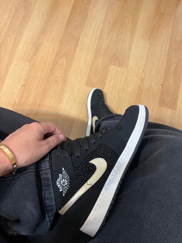 Producto - Jordan Black Glow