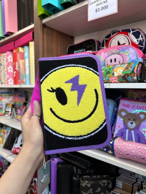 Producto - Cartuchera Footy Emoji 1 piso