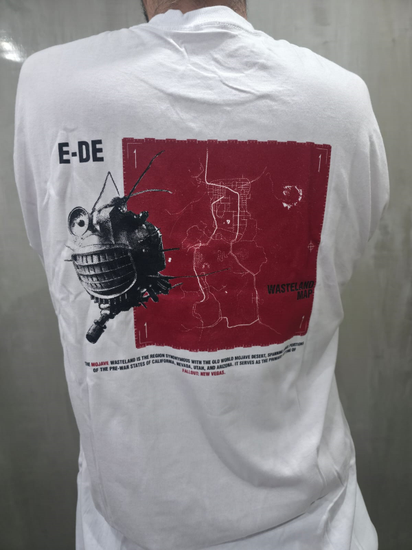 REMERA "FALLOUT: NEW VEGAS" STOCK — imagen 2