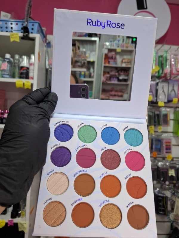 Producto - Paleta de sombra Ruby Rose 16 colores
