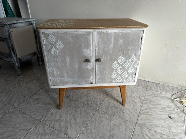 Producto - MESA DE LUZ DOBLE TIPO NORDICA INTERVENIDA 67x38x65 #13013 - 0