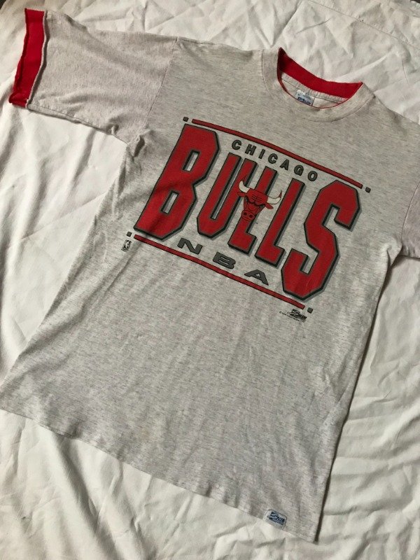 Producto - 1991 Chicago Bulls by Salem Sporswear single stitch made in U.S.A. tubular tee.