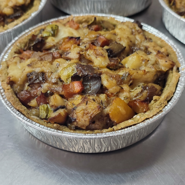 Producto - Tarta en masa proteica rellena con verduras asadas y queso de tofu