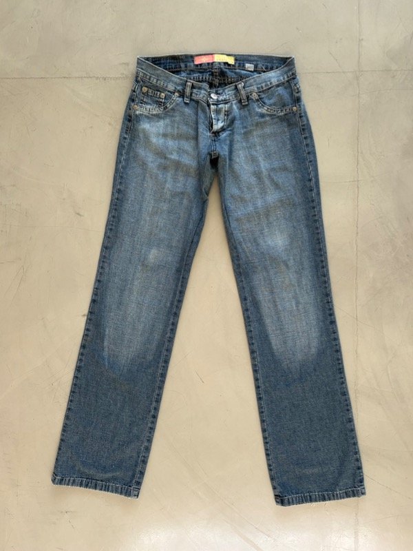 Producto - jean bolsillos rosas