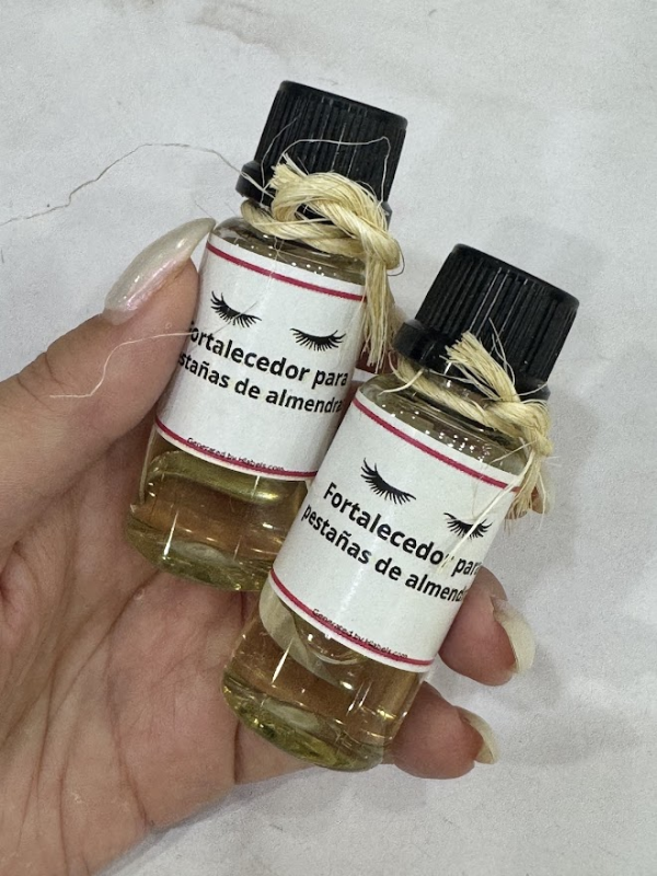 Producto - Aceite fortalecedor cejas y pestañas de almendra