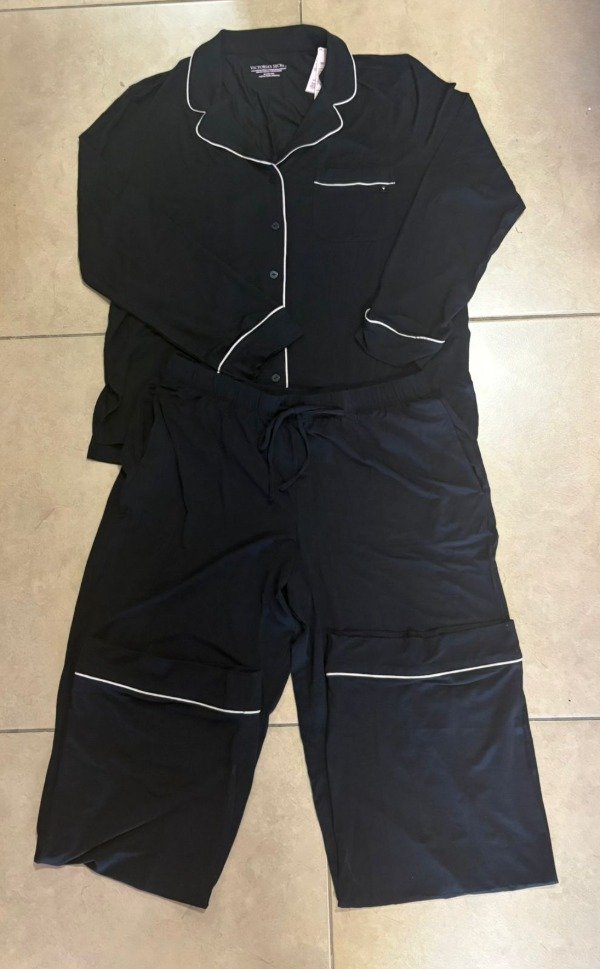 Producto - Pijama VS Negro Talle M