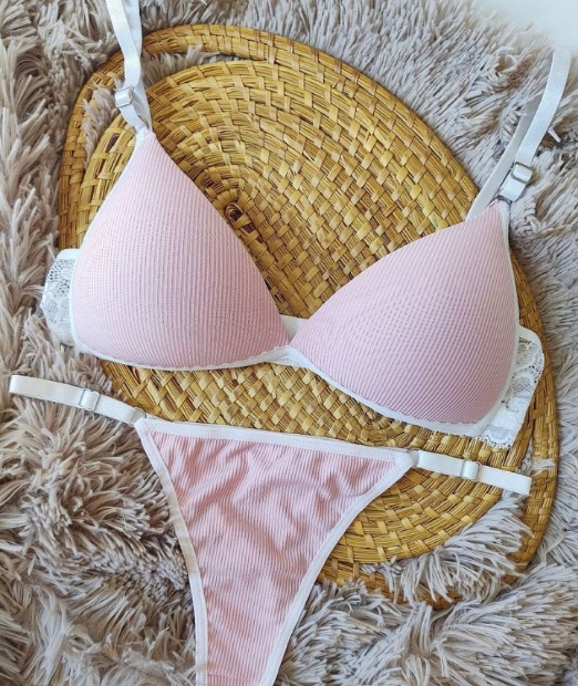 Producto - CONJUNTO TRIANGULITO SOFT DE MORLEY Y ENCAJE CON LESS
